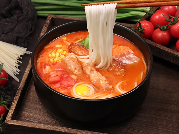 狀元米線招商加盟火熱進(jìn)行中，30平方米起可立店，簡(jiǎn)單好操作，歡迎隨時(shí)來(lái)總部考察，全國(guó)合作熱線：400-967-2208