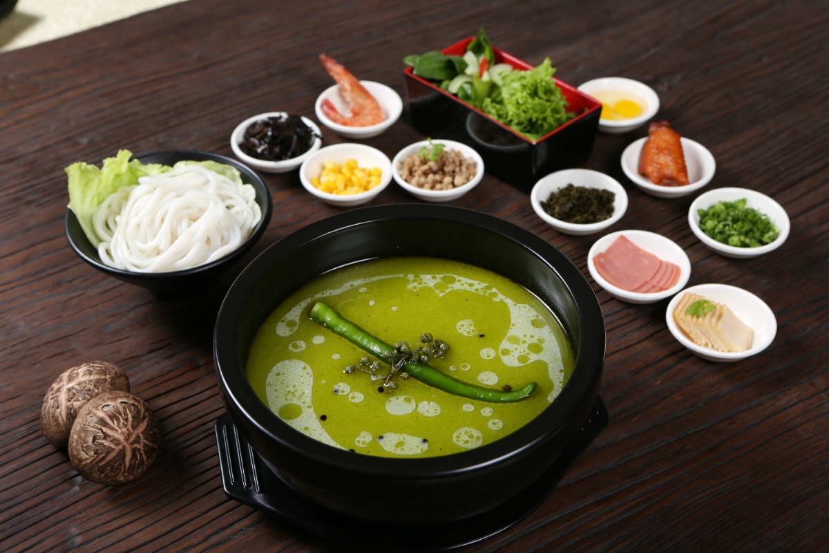 狀元米線，眾多加盟商家的誠(chéng)摯選擇，餐飲創(chuàng)業(yè)好項(xiàng)目，全國(guó)合作熱線：400-967-2208